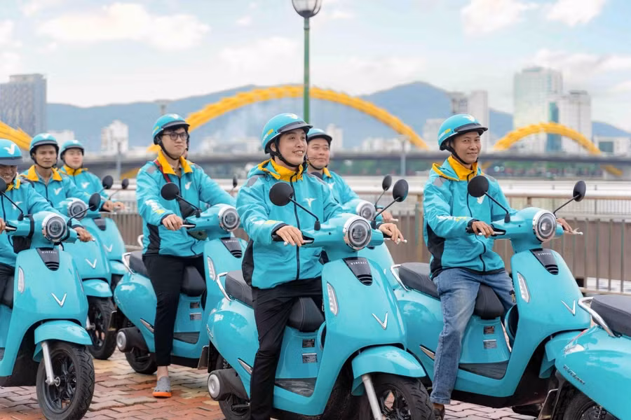 Nhiều tài xế lựa chọn chuyển sang xe điện nhờ các chương trình hỗ trợ phương tiện, giảm rào cản gia nhập nghề.