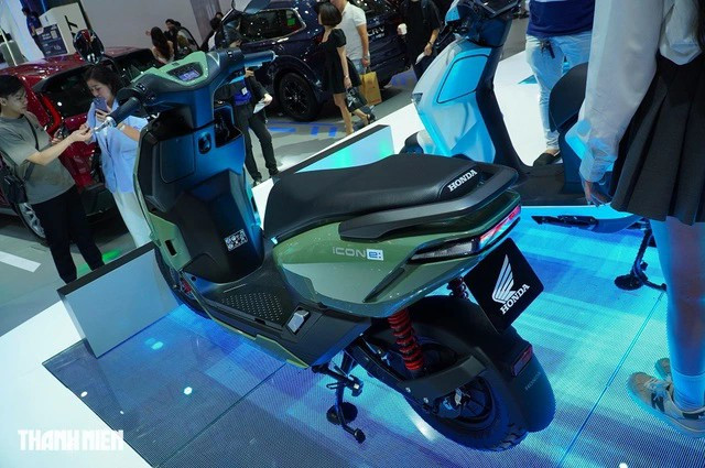 Với mức giá từ 17 triệu đồng, Honda ICON e: sẽ dễ tiếp cận người dùng Việt hơn.