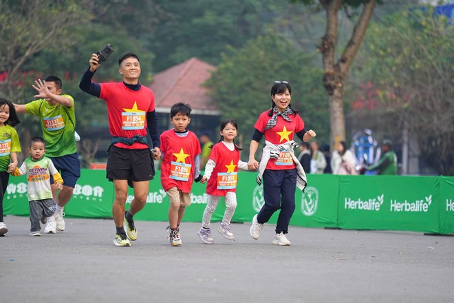 Nội dung Gia đình thể thao là điểm nhấn của Giải Bán marathon Quốc tế Việt Nam. (Ảnh: VIHM)