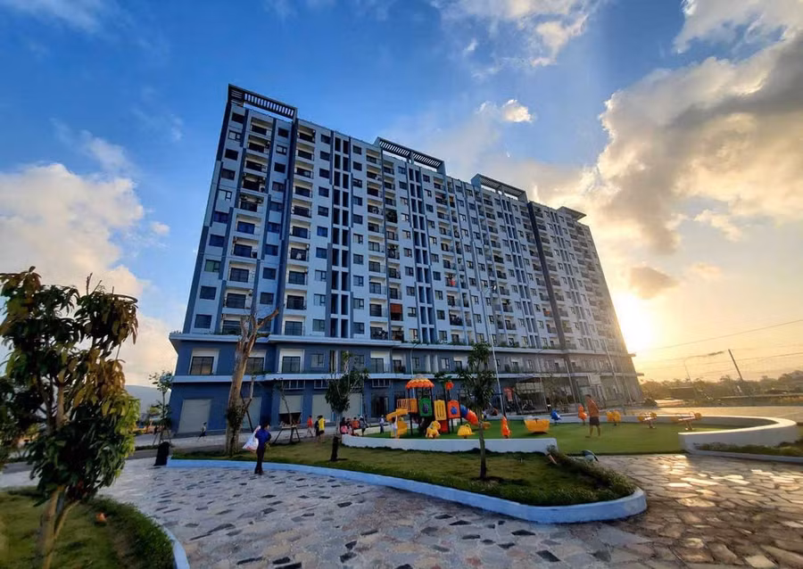 Nhà ở xã hội Ecohome Nhơn Bình xây dựng theo tiêu chuẩn công trình xanh EDGE. Ảnh: H.T