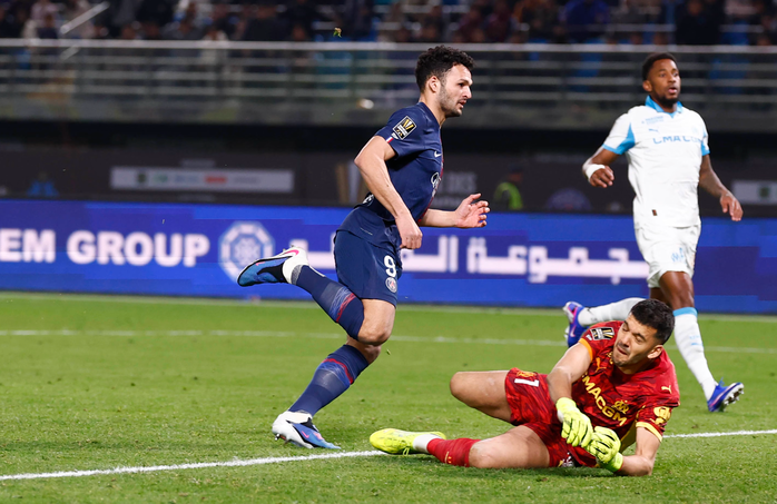 Gonçalo Ramos gỡ hòa 2-2 phút bù giờ thứ năm