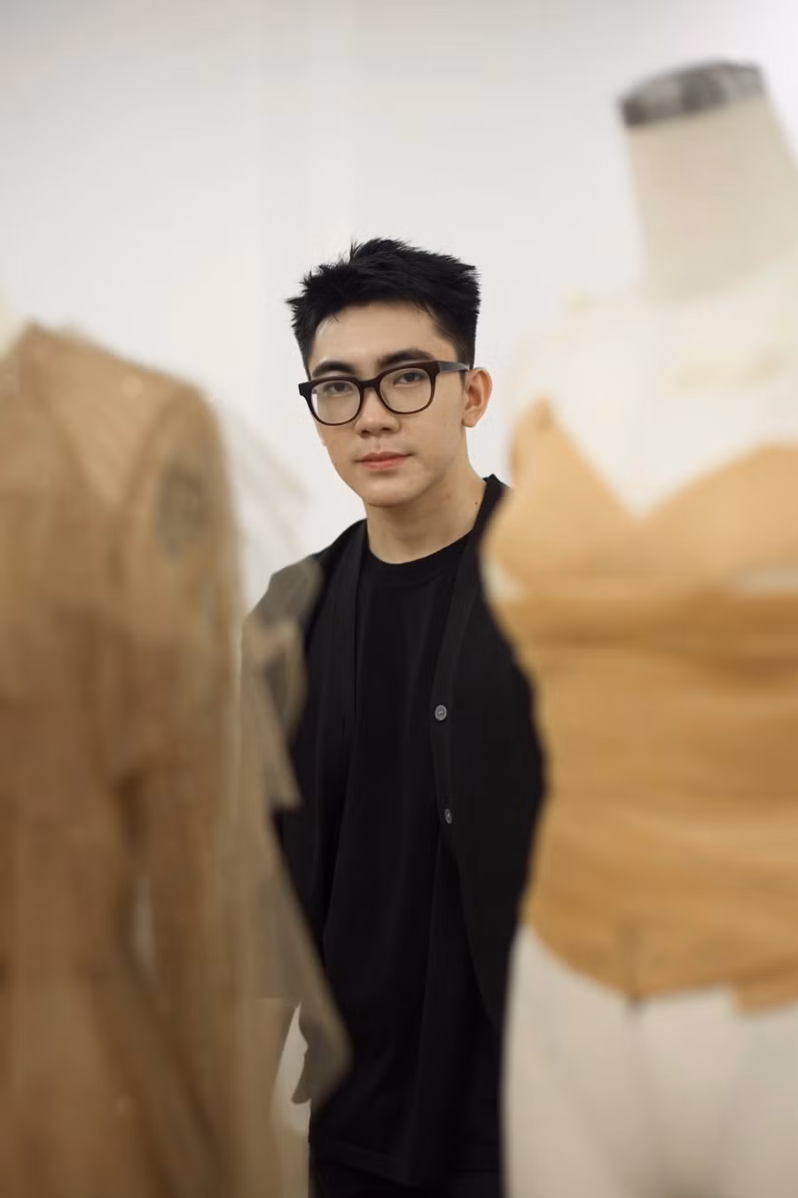 Nhà thiết kế Phan Huy. ẢNH: NVCC