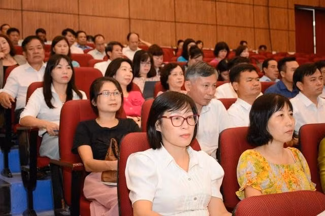 Giáo viên ở Hà Nội sẽ được nhận tiền thưởng theo Nghị định 73 sau thời gian kiến nghị, chờ đợi. ẢNH: S.G.D