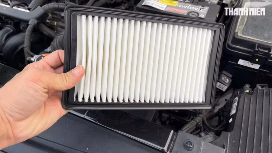 Lọc gió động cơ không được kiểm tra, thay thế định kỳ sẽ ảnh hưởng đến khả năng hoạt động của động cơ và có thể gây ra nhiều vấn đề khác nhau.