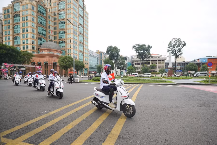 Trọng lượng nhẹ giúp xe dễ điều khiển