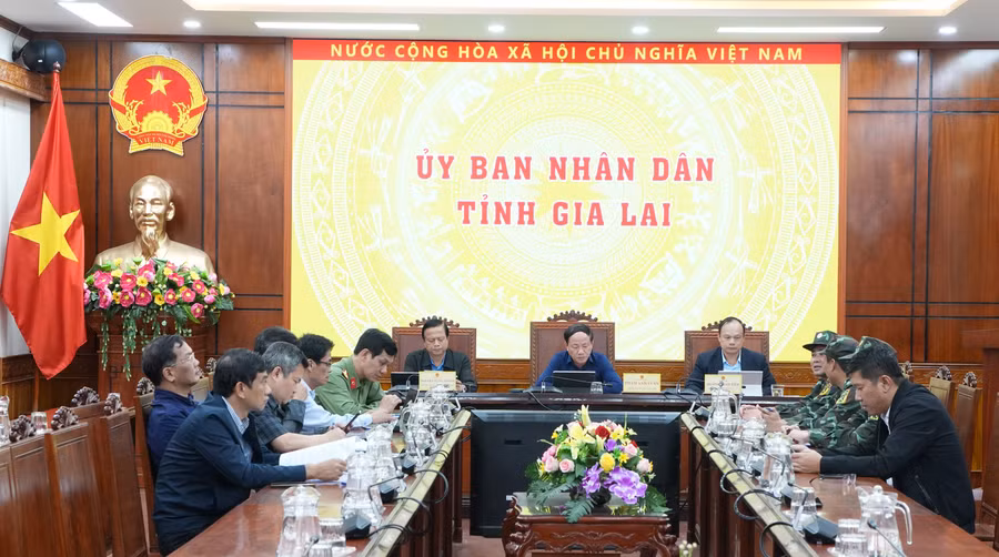 Quang cảnh cuộc họp tại UBND tỉnh Gia Lai.