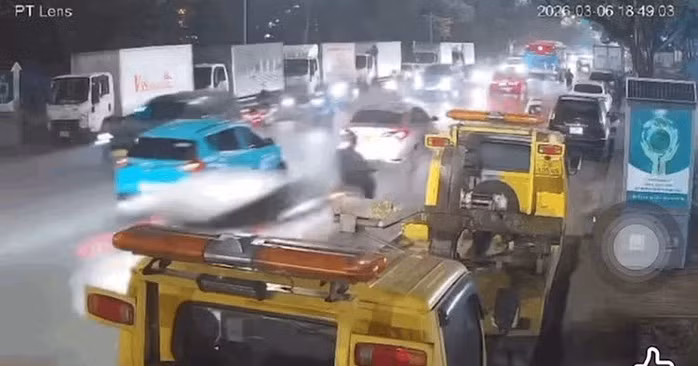 Hiện trường vụ tai nạn liên hoàn trên phố Nguyễn Chánh. Ảnh chụp từ video