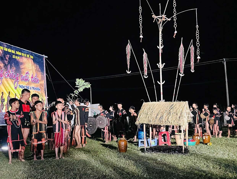 Chương trình “Cồng chiêng cuối tuần - Thưởng thức và trải nghiệm” tổ chức tại xã Ia Tul cuối năm 2025. Ảnh: Vũ Chi