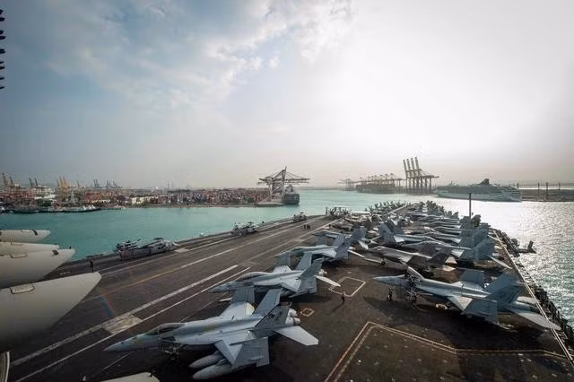 Tàu sân bay USS Carl Vinson của Mỹ đến Thái Lan hôm 27.1. ẢNH: DVIDS
