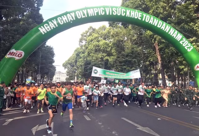 Ngày chạy Olympic vì sức khỏe toàn dân được tổ chức trên phạm vi cả nước - Ảnh: Đông Linh