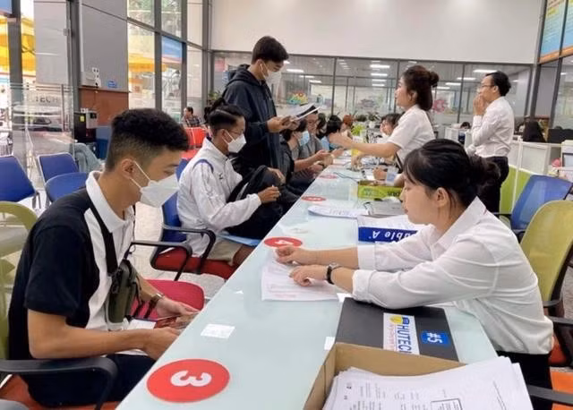 Năm 2025, nhiều trường ĐH không tăng học phí khóa mới lẫn khóa cũ. ẢNH: MỸ QUYÊN