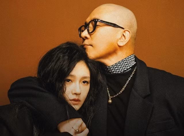 DJ Koo đau đớn khi phải tiễn biệt Từ Hy Viên sau gần 3 năm chung sống: "Thiên thần của tôi đã về trời". ẢNH: VOGUE TAIWAN