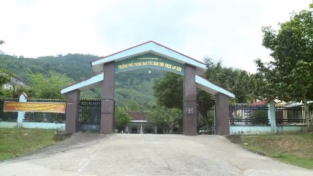 Trường phổ thông dân tộc bán trú trung học cơ sở Tây Sơn, nơi cô V.T.H.L từng công tác. ẢNH: VĂN PHONG