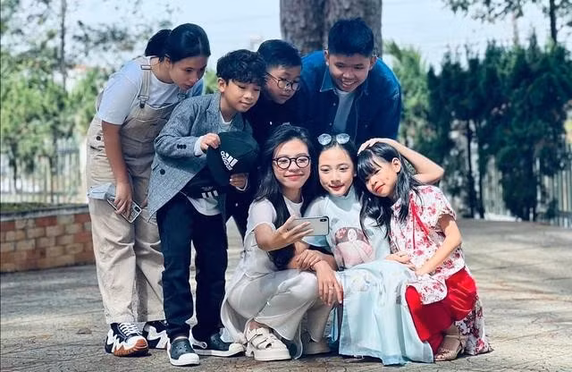 Sau những ngày vui chơi tết, học sinh sớm bắt nhịp với việc học. ẢNH: BÍCH THANH