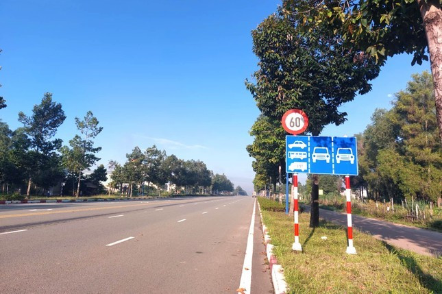 Ông Nguyễn Anh Minh, Giám đốc Sở GTVT tỉnh Bình Dương cho biết, địa phương sẽ rà soát lại dự án Vành đai 4 TPHCM, sau đó có báo cáo đến UBND TPHCM (đơn vị được giao chủ trì phối hợp của dự án) và các tỉnh liên quan. Sau đó, trên cơ sở này, các đơn vị liên quan sẽ trình Bộ GTVT và trình Quốc hội vào cuối năm nay.