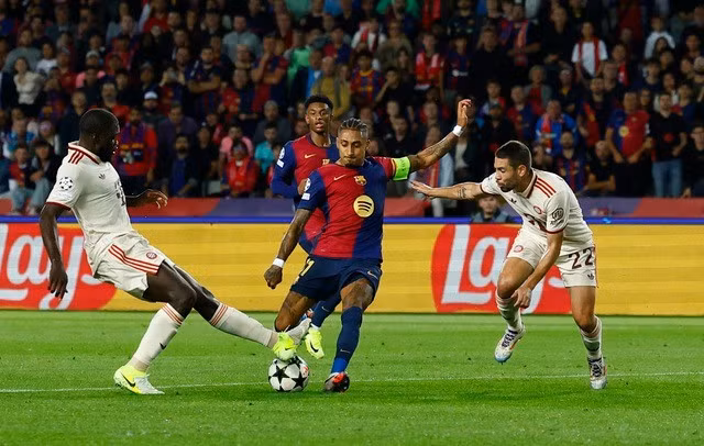 Raphinha mở tỉ số cho chủ nhà Barcelona chỉ sau 58 giây