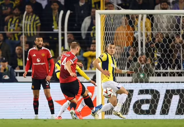 Christian Eriksen mở tỉ số sớm cho Man United