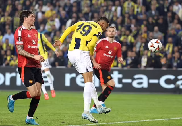 En-Nesyri ghi bàn cho đội chủ nhà, gỡ hòa 1-1