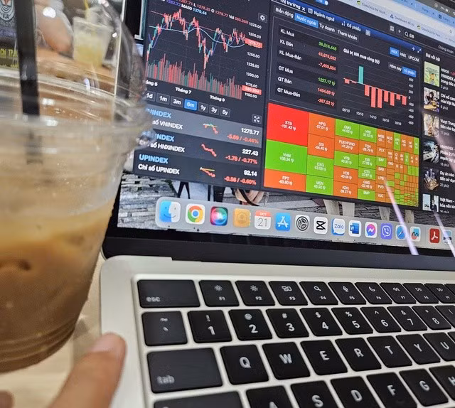 VN-Index giảm điểm ngay phiên đầu