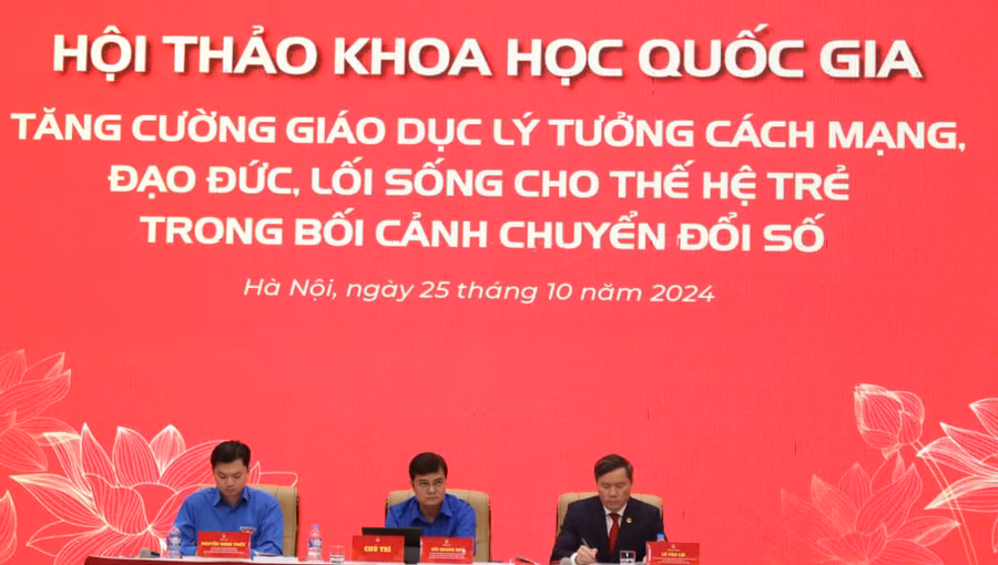 Các đại biểu chủ trì Hội thảo. Ảnh: Bảo Anh