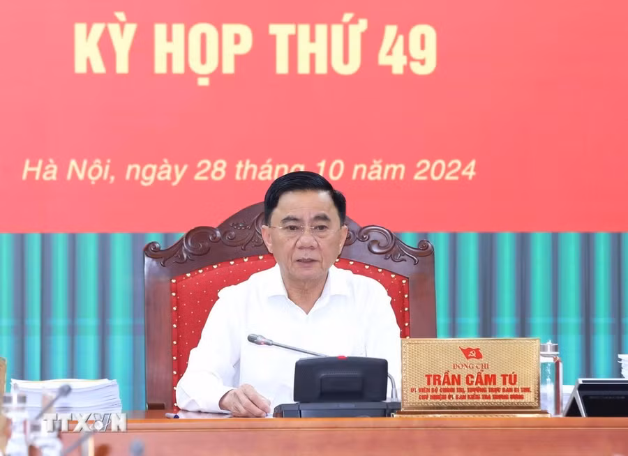 Đồng chí Trần Cẩm Tú, Ủy viên Bộ Chính trị, Thường trực Ban Bí thư, Chủ nhiệm Ủy ban Kiểm tra Trung ương chủ trì Kỳ họp. (Ảnh: Phương Hoa/TTXVN)