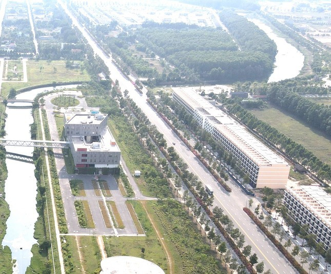 Đường NE2 nhìn từ trên cao.