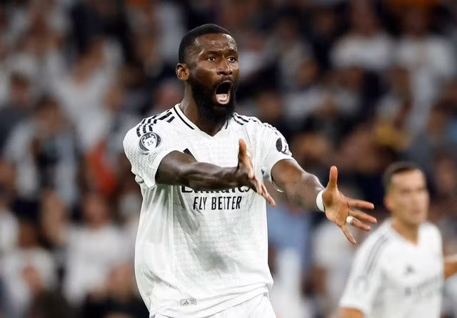 Anton Rudiger mở màn cho cuộc lội ngược dòng của "Kền kền trắng"