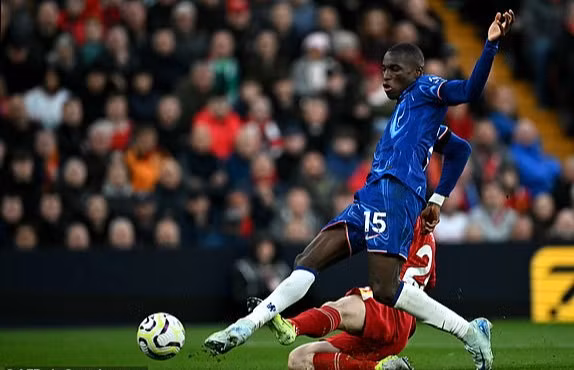 Nicolas Jackson gỡ hòa 1-1 cho Chelsea