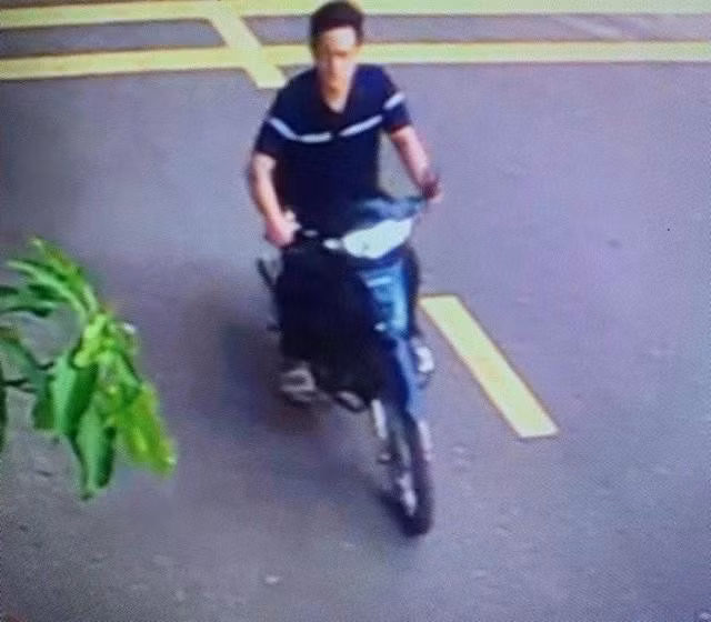 Hình ảnh Lân thay đổi trang phục, tẩu thoát sau khi gây án. ẢNH: CẮT TỪ CLIP