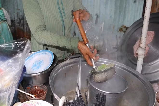 Hủ tiếu gõ là đặc sản của người Quảng Ngãi. ẢNH: UYỂN NHI