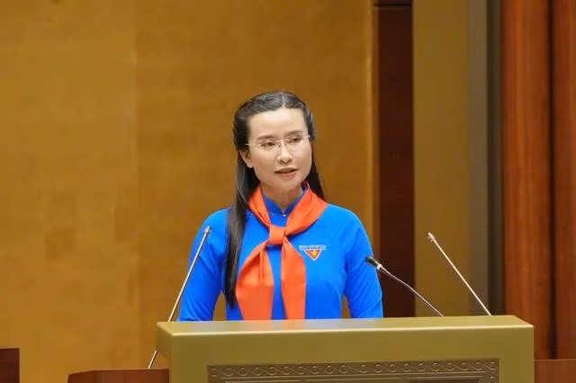 Chị Nguyễn Phạm Duy Trang phát biểu tại chương trình. . ẢNH: BẢO ANH