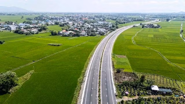 Tuyến đường kết nối từ trung tâm TX.An Nhơn đến đường ven biển phía tây đầm Thị Nại có tổng mức đầu tư hơn 1.043 tỉ đồng. ẢNH: HẢI PHONG