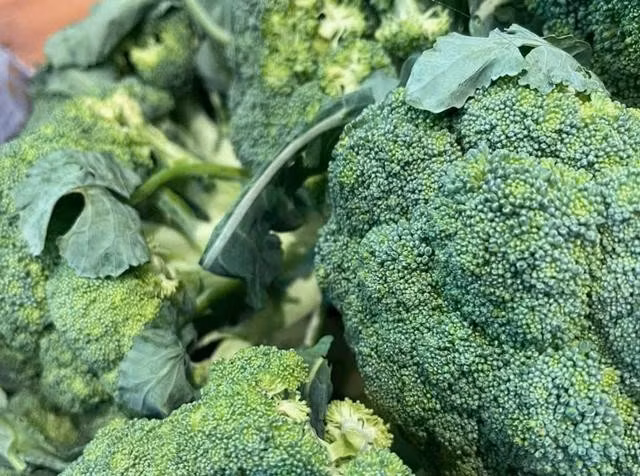 Bông cải xanh giàu canxi. ẢNH: LÊ CẦM