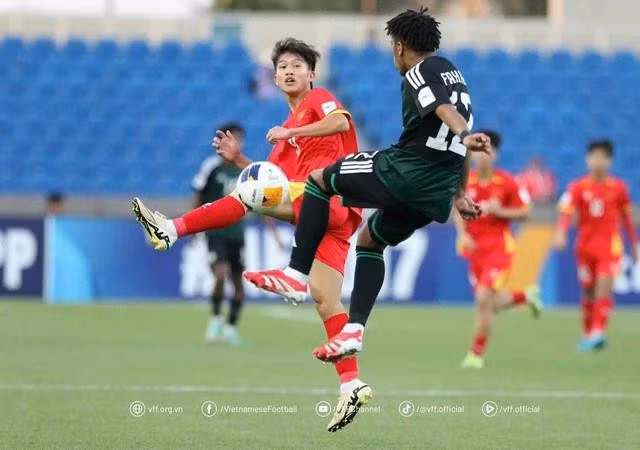 U.17 UAE tìm được bàn gỡ ở những phút cuối. ẢNH: VFF