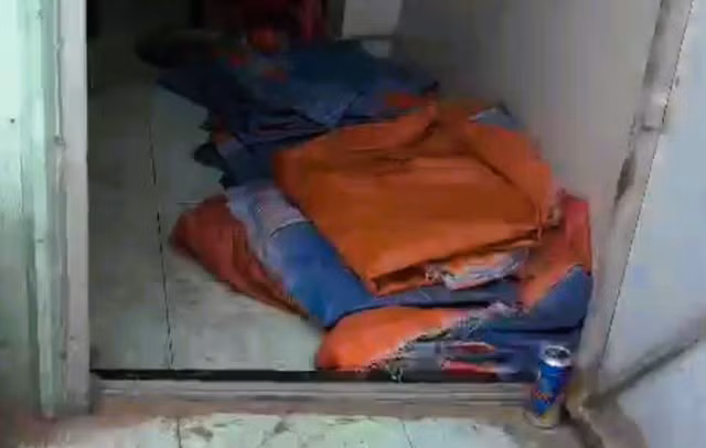 Hình ảnh khu vực một nhà kho bị công an triệt phá