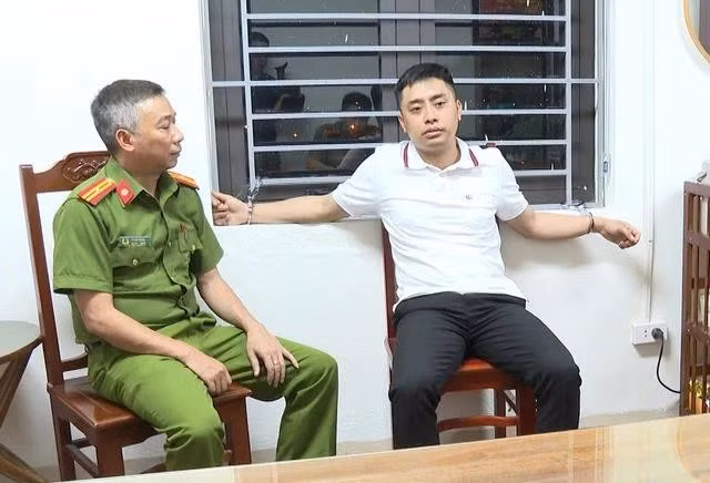 Đối tượng Bùi Đình Khánh khi bị bắt giữ. ẢNH: V.A