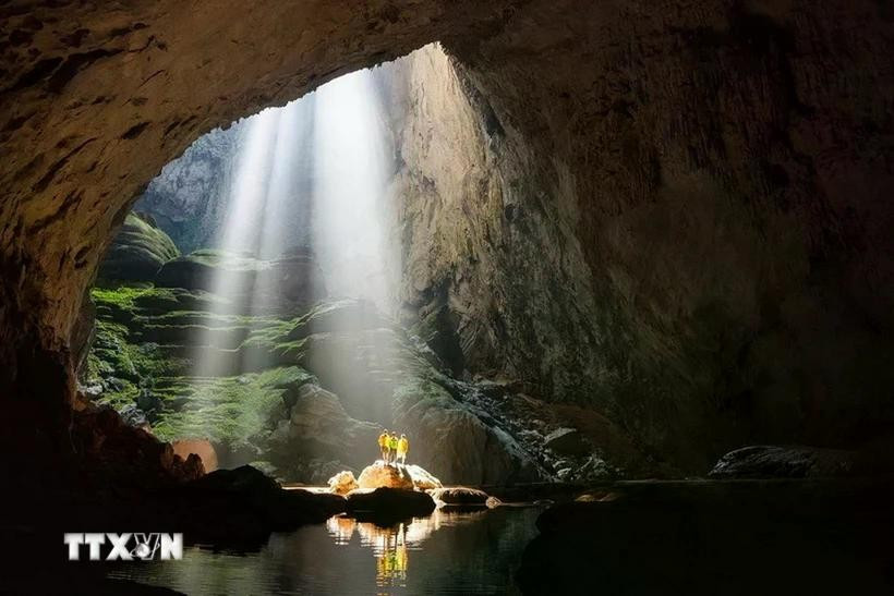 Vẻ đẹp của Sơn Đoòng, hang động tự nhiên lớn nhất thế giới trong Vườn Quốc gia Phong Nha-Kẻ Bàng. (Nguồn: TTXVN) kham-pha-7-diem-dendd.jpg
