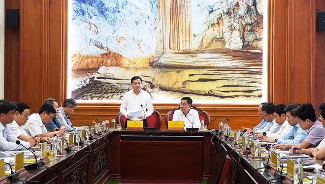 Bí thư Tỉnh ủy Quảng Trị Nguyễn Long Hải phát biểu tại hội nghị. (Nguồn: Báo Quảng Bình)