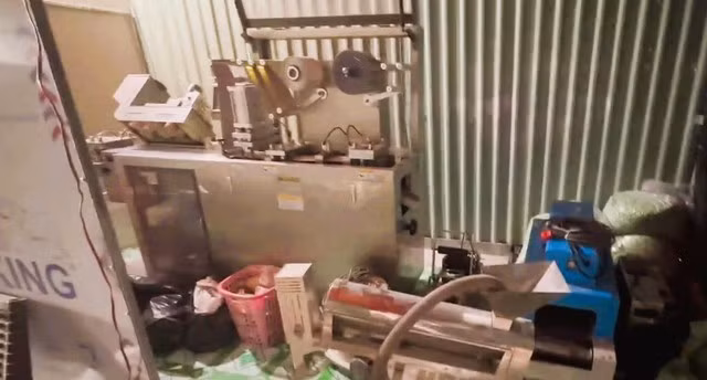 Không ai có thể tưởng tượng, những viên thuốc giả đến tay người tiêu dùng lại được sản xuất trong một môi trường như thế này