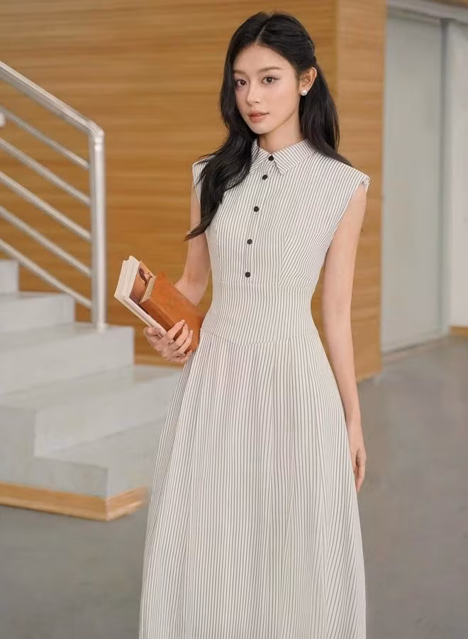 Thoáng khí và mát nhẹ, các chất liệu vải cotton, cotton poplin, linen... là lựa chọn tối ưu cho mùa hè mát mẻ qua những ý tưởng váy sơ mi dáng dài thanh lịch và sang trọng. ẢNH: JM