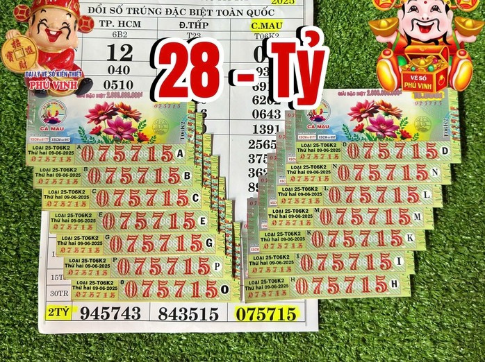 Đại lý vé số Phú Vinh đổi thưởng 14 tờ trúng giải độc đắc cho khách vào ngày 9-6 Đại lý vé số Phú Vinh đổi thưởng 14 tờ trúng giải độc đắc cho khách vào ngày 9-6