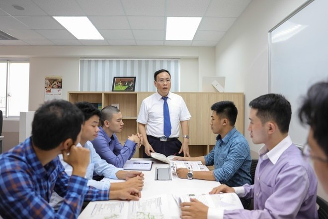 Giáo sư Nguyễn Đình Đức cho rằng cần nhân sự là một trong những điểm nghẽn của giáo dục đại học hiện nay. (Ảnh: PV/Vietnam+) Giáo sư Nguyễn Đình Đức cho rằng cần nhân sự là một trong những điểm nghẽn của giáo dục đại học hiện nay. (Ảnh: PV/Vietnam+)