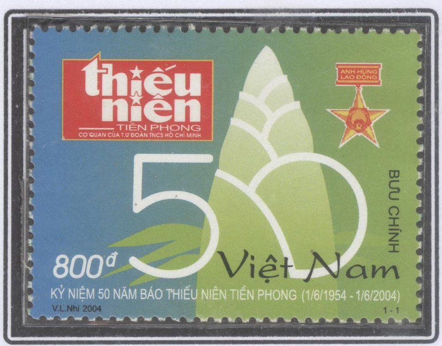 Tem kỷ niệm 50 năm Báo Thiếu niên Tiền phong vào năm 2004 Tem kỷ niệm 50 năm Báo Thiếu niên Tiền phong vào năm 2004