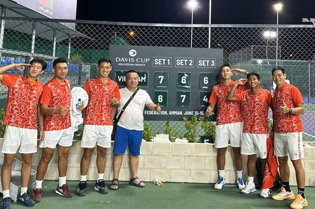 So với Davis Cup năm ngoái, đội tuyển quần vợt Việt Nam có 1 sự thay đổi khi Trương Vinh Hiển không góp mặt và thay thế là tân binh Nguyễn Minh Phát. ẢNH: VTF