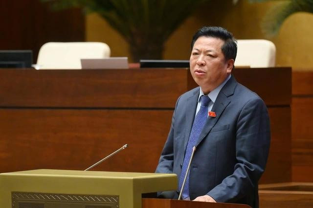 Bộ trưởng Xây dựng Trần Hồng Minh giải trình về dự thảo luật Đường sắt sửa đổi. ẢNH: PHẠM THẮNG Bộ trưởng Xây dựng Trần Hồng Minh giải trình về dự thảo luật Đường sắt sửa đổi. ẢNH: PHẠM THẮNG