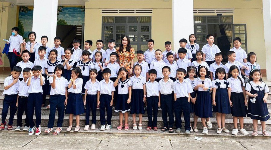 Chính phủ sẽ quy định chi tiết về cách tính tiền lương giáo viên trong văn bản hướng dẫn thi hành. Ảnh: Phương Vi 2luong-nha-giao.jpg