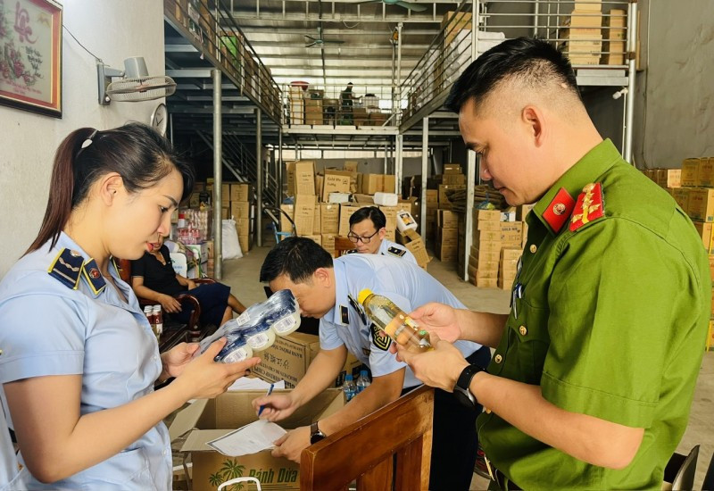 Lực lượng Quản lý thị trường cả nước đã kiểm tra 3.891 vụ việc. Ảnh nguồn cand.com.vn luc-luong-quan-ly-thi-truong-ca-nuoc-da-kiem-tra-3891-vu-viec-anh-nguon-candcomvn.jpg