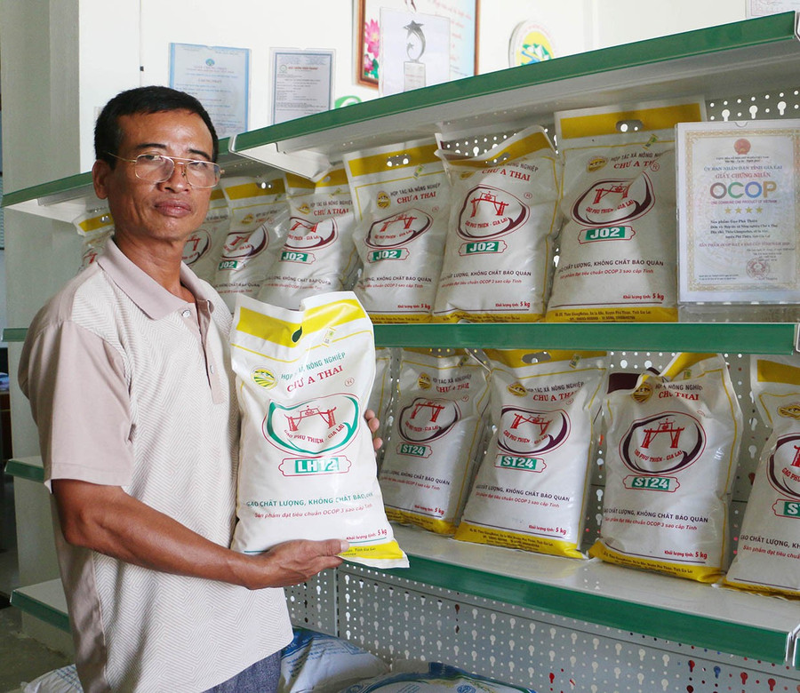 Sản phẩm Gạo Phú Thiện của HTX Nông nghiệp Chư A Thai, huyện Phú Thiện. Ảnh: N.D 2g.jpg