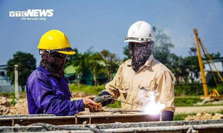 Nắng nóng ở miền Trung còn kéo dài nhiều ngày tới. (Ảnh minh hoạ: Trọng Tùng) 1-nangnong.jpg