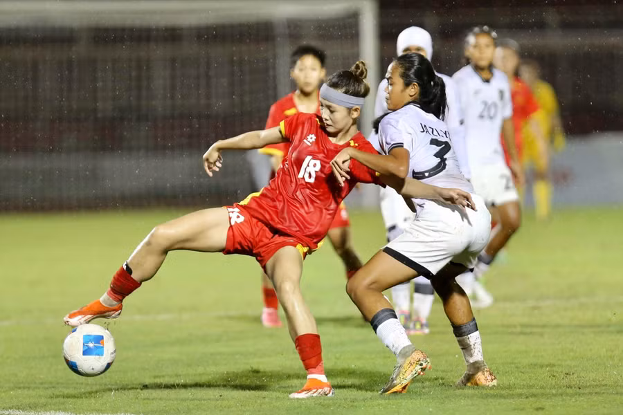 Các cô gái trẻ Việt Nam sẽ chạm trán Thái Lan ở chung kết. ẢNH: KHẢ HÒA